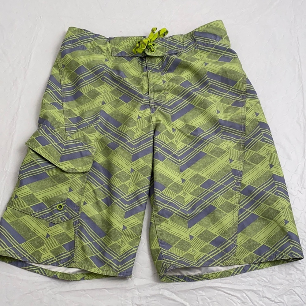 LL Bean green gray pattern mesh lined swim trunks 12